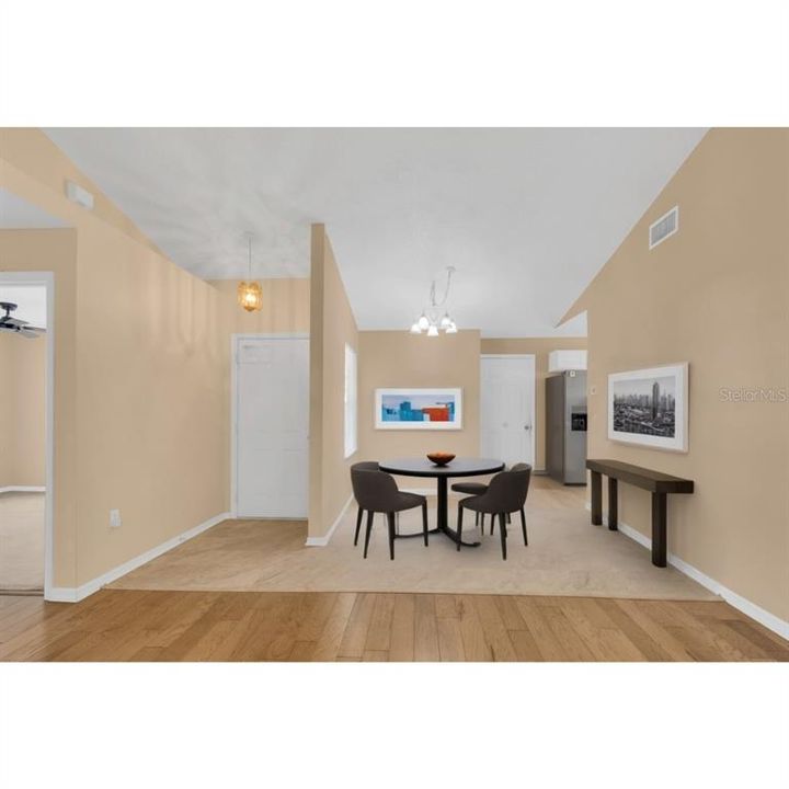 待售: $355,000 (3 贝兹, 2 浴室, 1120 平方英尺)