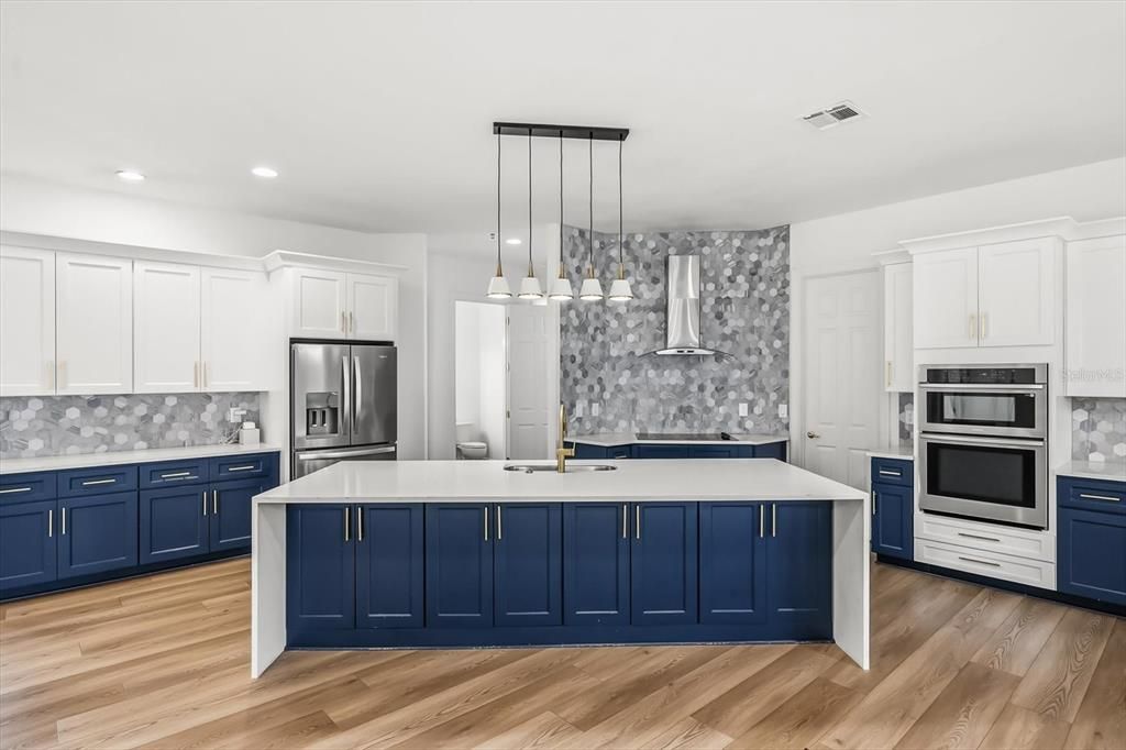 На продажу: $1,299,900 (4 спален, 4 ванн, 3265 Квадратных фут)