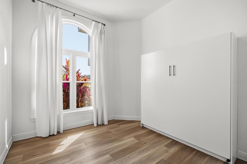 На продажу: $1,299,900 (4 спален, 4 ванн, 3265 Квадратных фут)