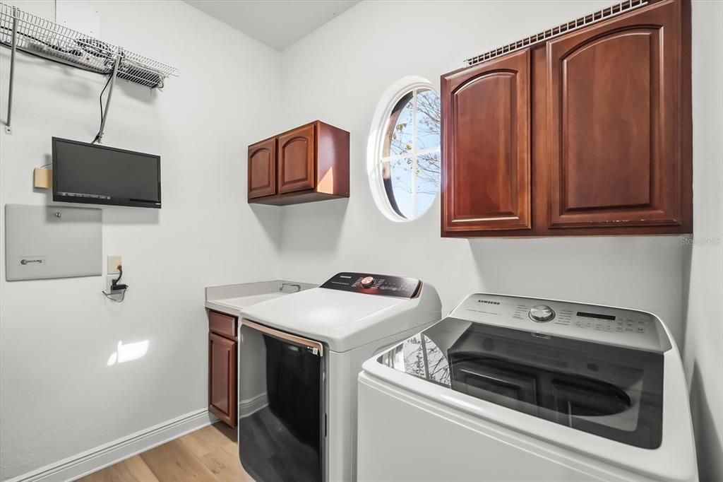 На продажу: $1,299,900 (4 спален, 4 ванн, 3265 Квадратных фут)