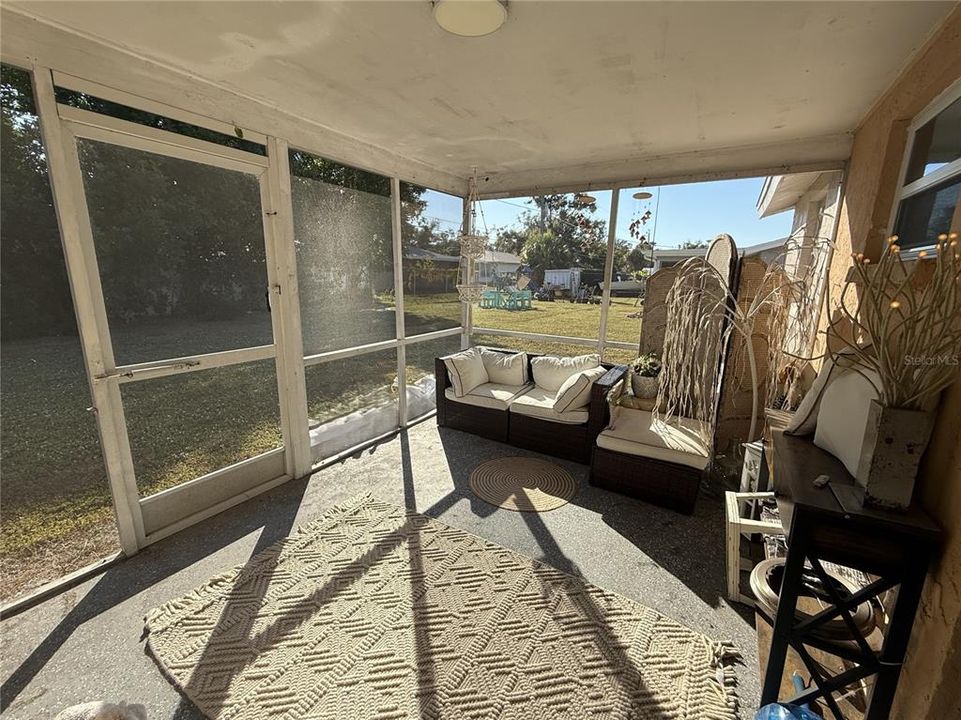 For Rent: $1,575 (2 beds, 1 baths, 783 Square Feet)