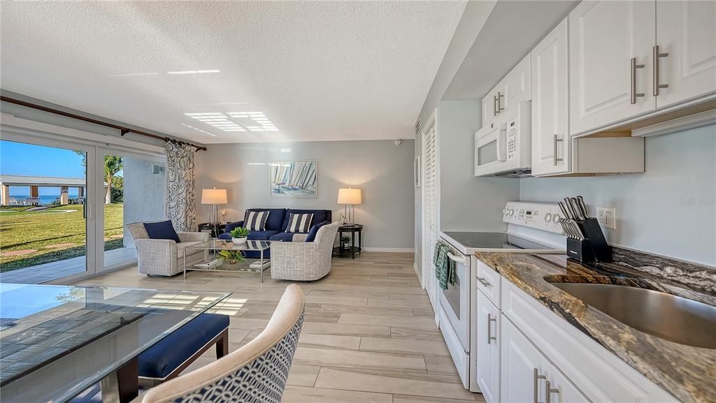 For Sale: $895,000 (1 beds, 1 baths, 720 Square Feet)