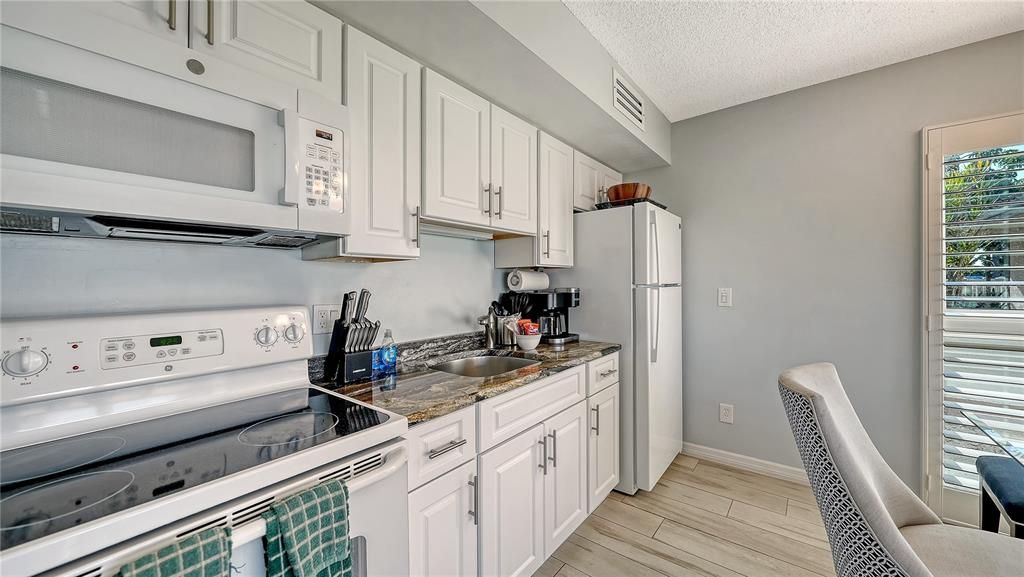 For Sale: $895,000 (1 beds, 1 baths, 720 Square Feet)