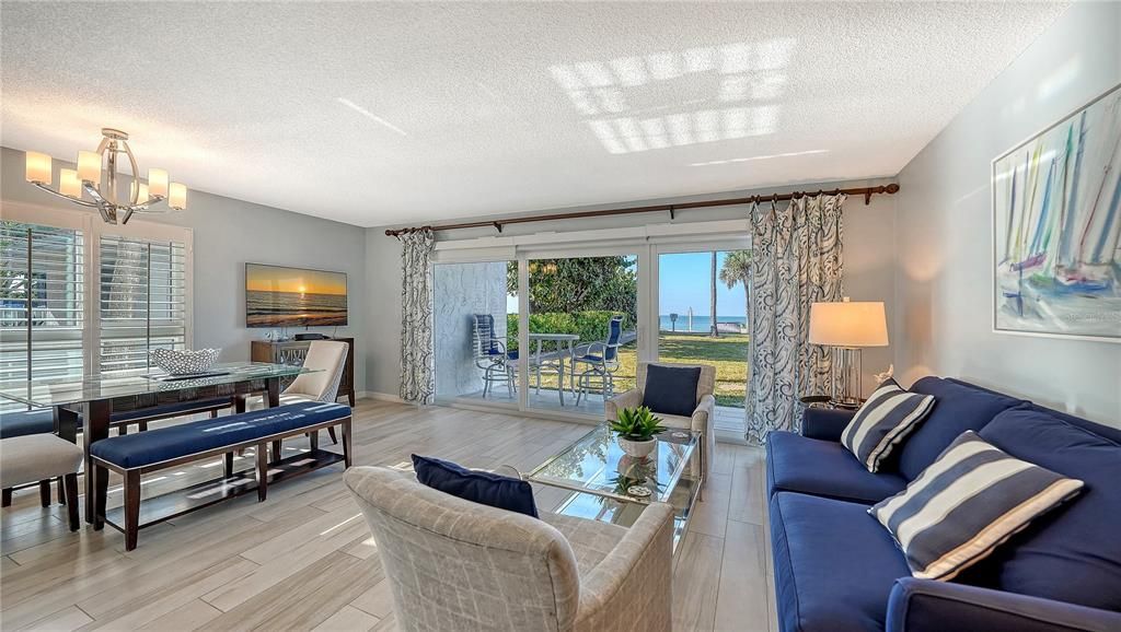 For Sale: $895,000 (1 beds, 1 baths, 720 Square Feet)