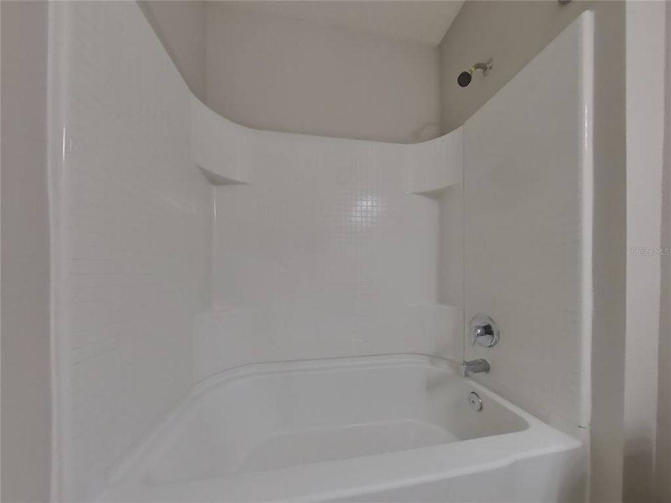 В аренду: $2,349 (4 спален, 2 ванн, 1828 Квадратных фут)