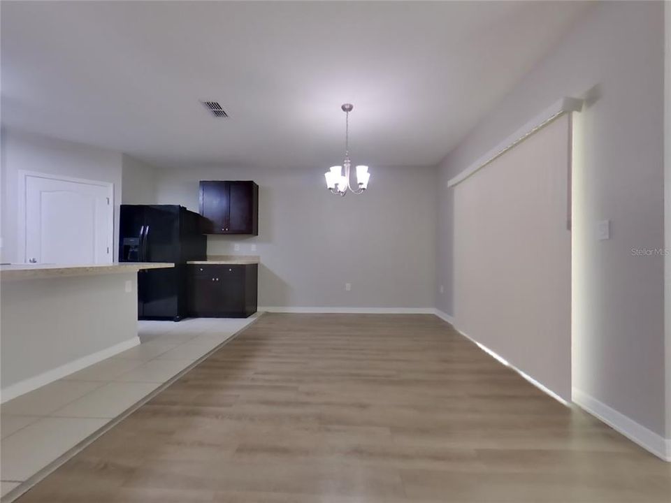 В аренду: $2,349 (4 спален, 2 ванн, 1828 Квадратных фут)