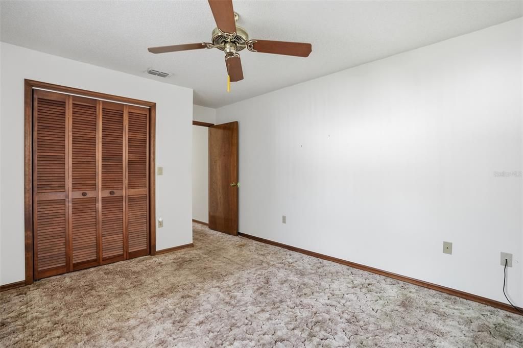 For Sale: $320,000 (3 beds, 2 baths, 1644 Square Feet)