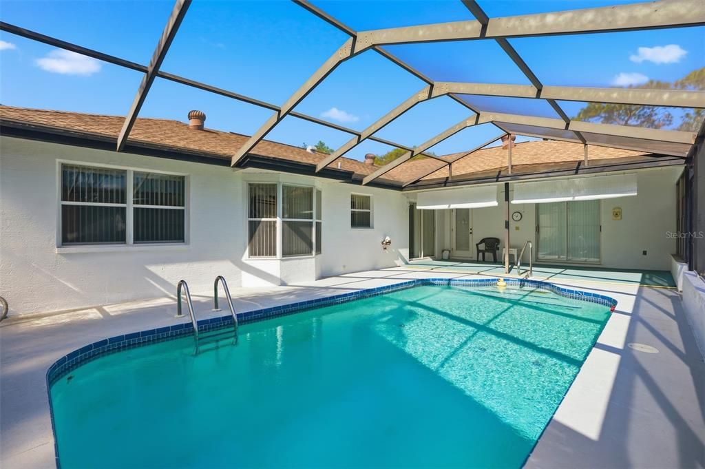 For Sale: $320,000 (3 beds, 2 baths, 1644 Square Feet)