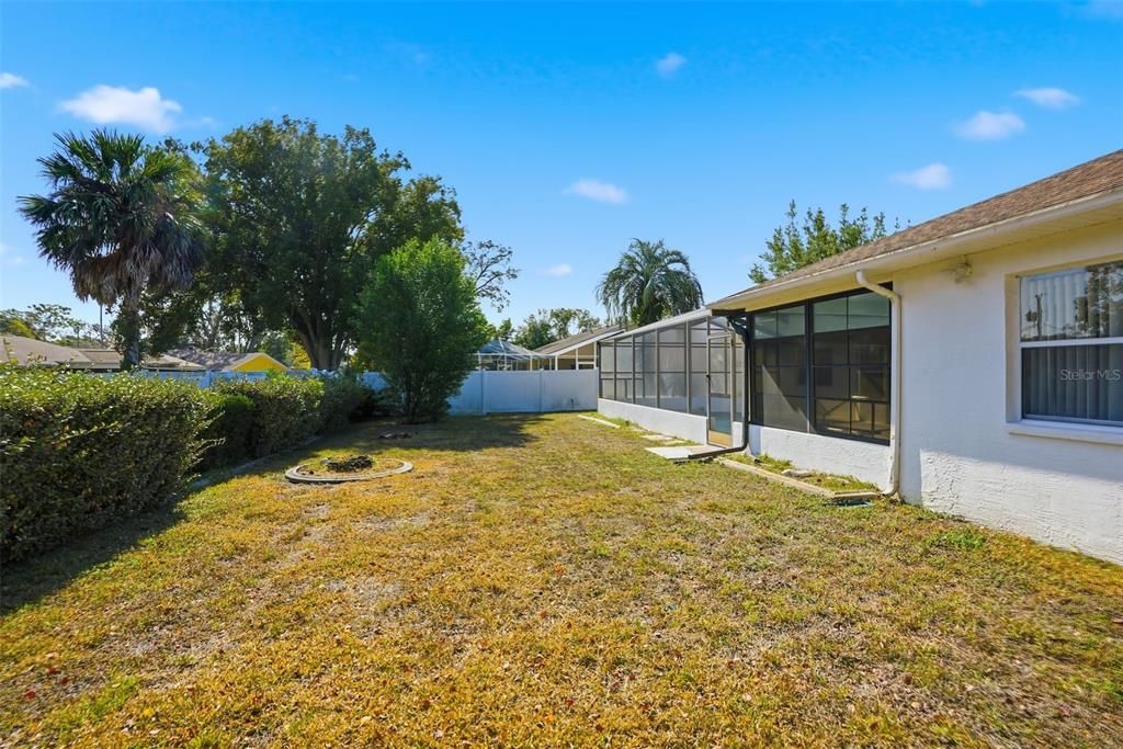 For Sale: $320,000 (3 beds, 2 baths, 1644 Square Feet)