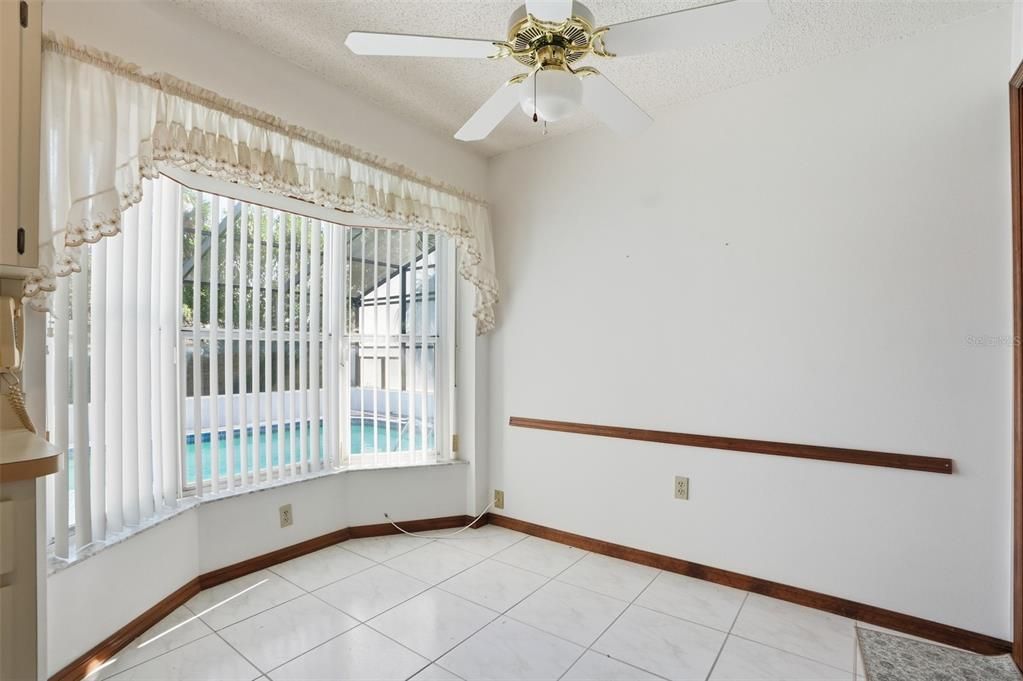 For Sale: $320,000 (3 beds, 2 baths, 1644 Square Feet)