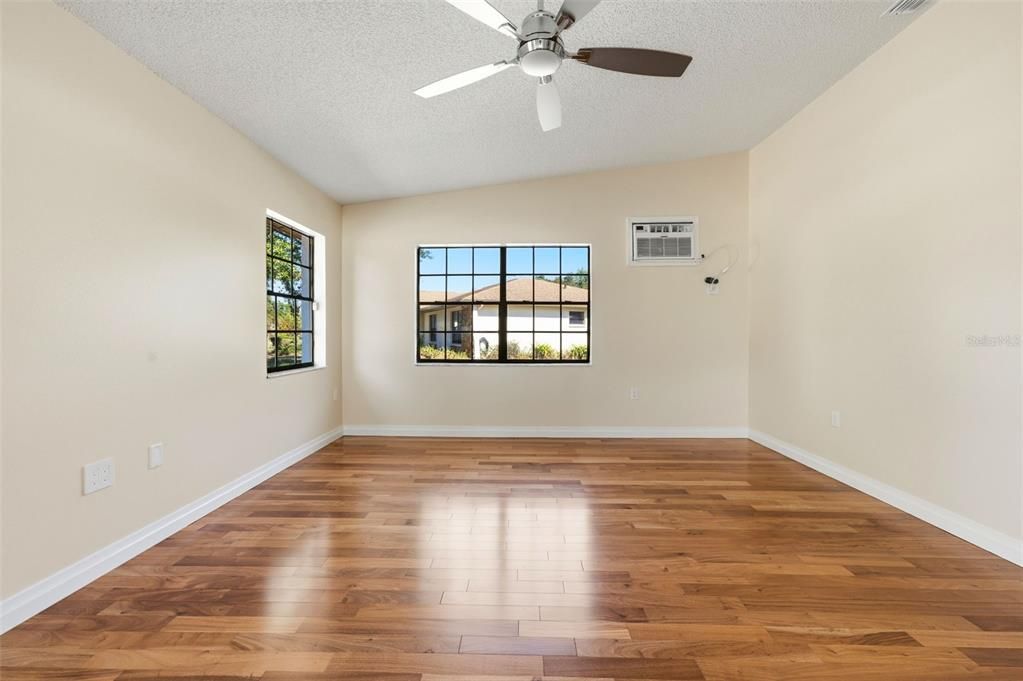 待售: $449,900 (3 贝兹, 3 浴室, 2460 平方英尺)