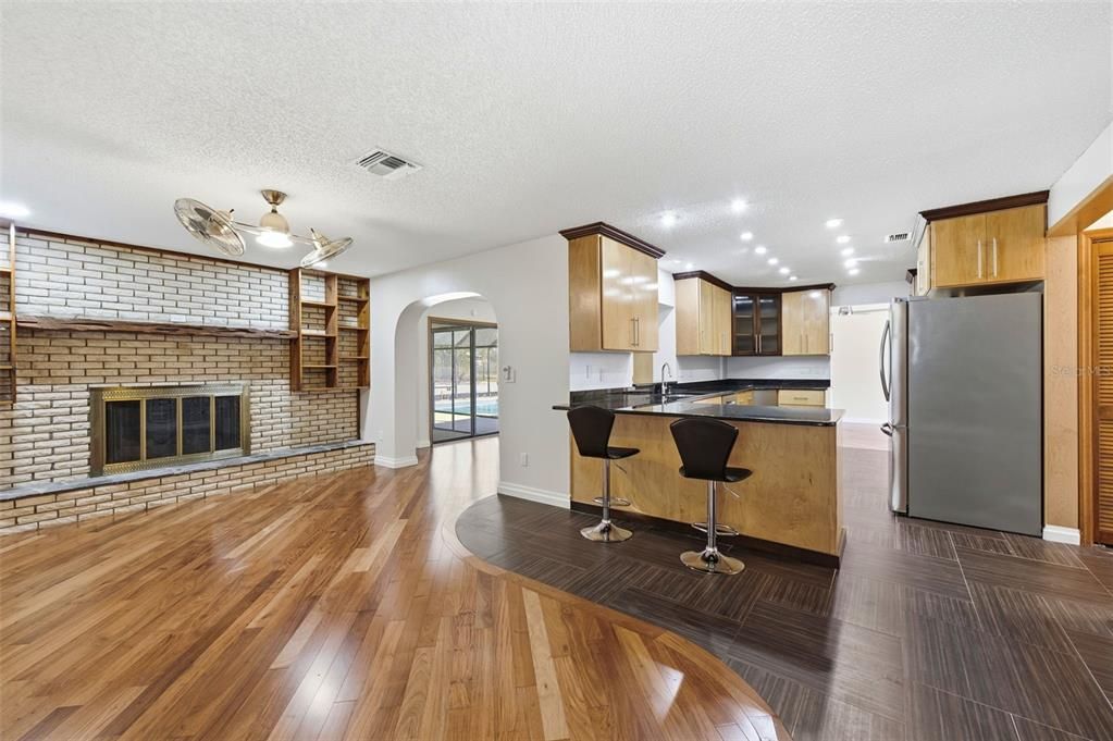 待售: $449,900 (3 贝兹, 3 浴室, 2460 平方英尺)