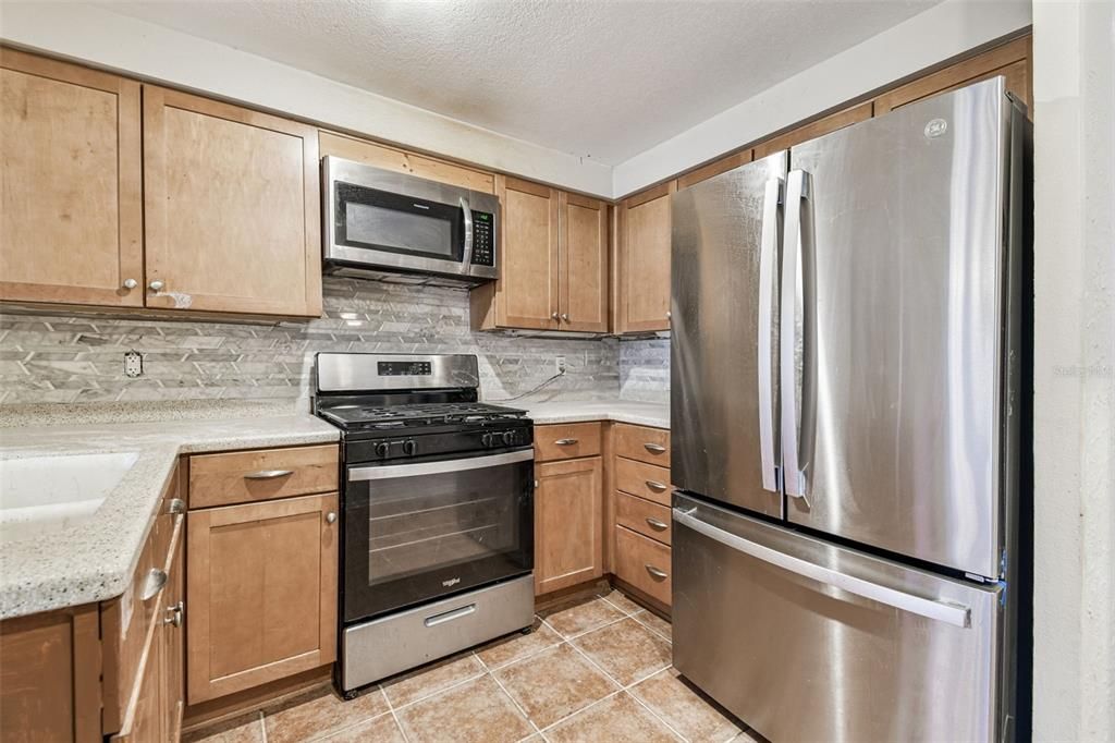 待售: $499,900 (3 贝兹, 2 浴室, 2137 平方英尺)