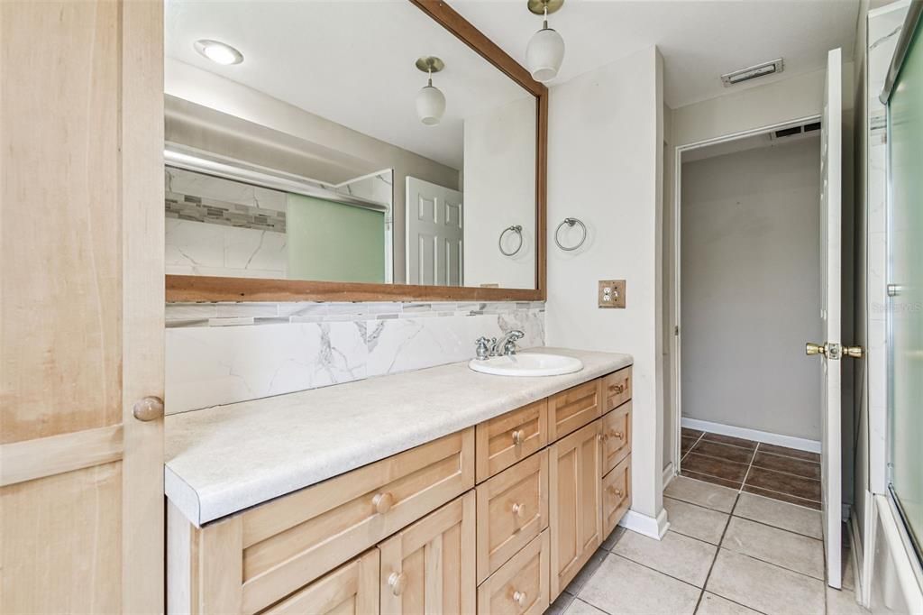 待售: $499,900 (3 贝兹, 2 浴室, 2137 平方英尺)