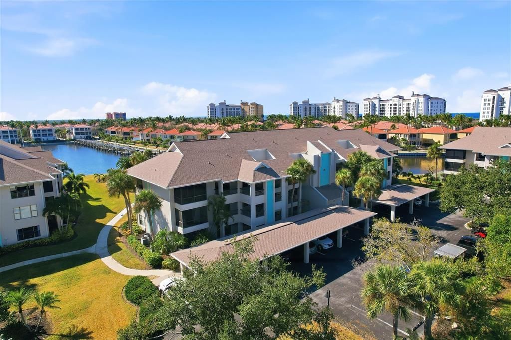 На продажу: $389,000 (2 спален, 2 ванн, 1516 Квадратных фут)