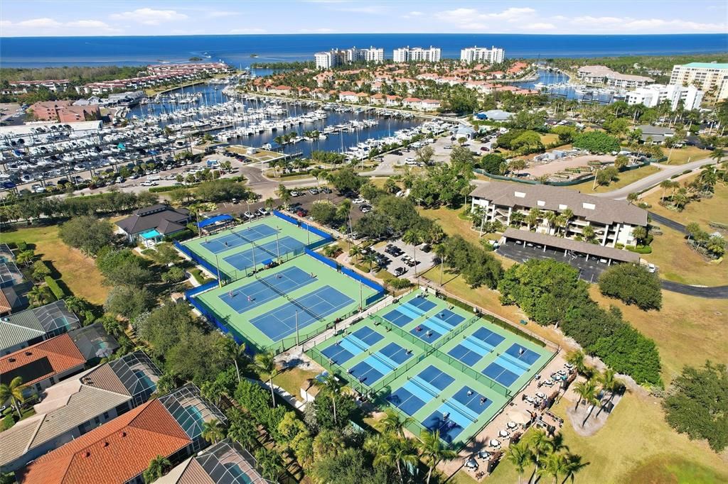 На продажу: $389,000 (2 спален, 2 ванн, 1516 Квадратных фут)