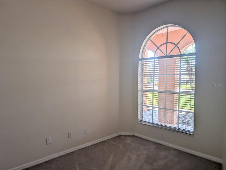 For Rent: $2,995 (3 beds, 2 baths, 1991 Square Feet)