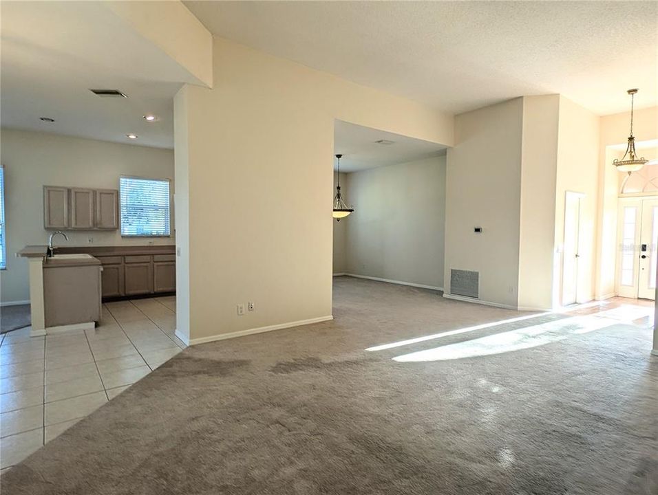 For Rent: $2,995 (3 beds, 2 baths, 1991 Square Feet)