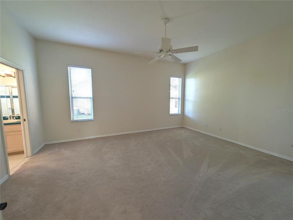 For Rent: $2,995 (3 beds, 2 baths, 1991 Square Feet)