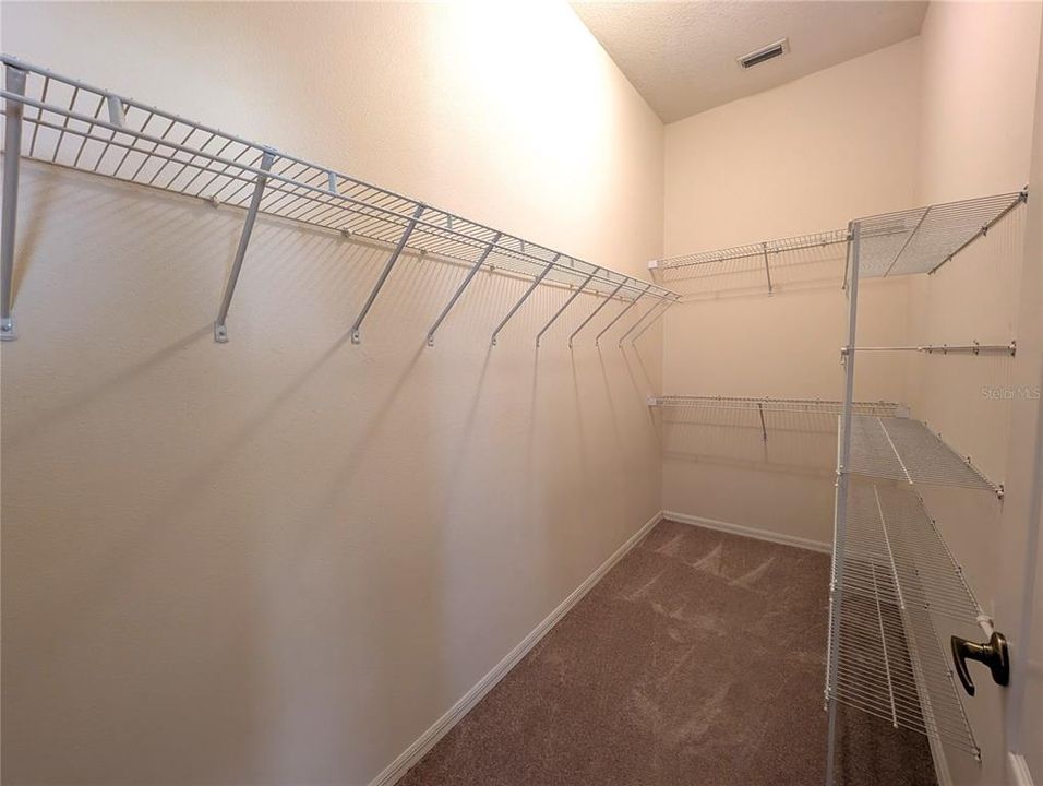 For Rent: $2,995 (3 beds, 2 baths, 1991 Square Feet)