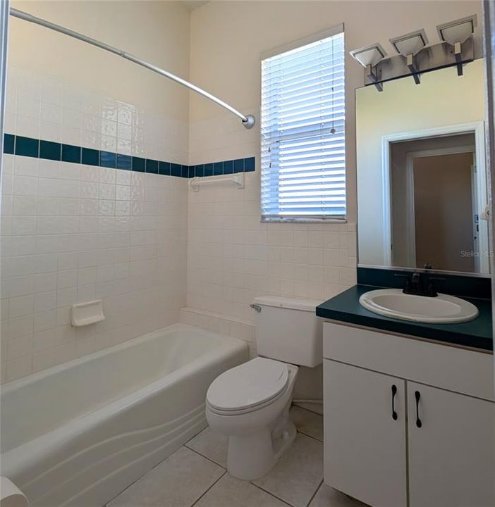 For Rent: $2,995 (3 beds, 2 baths, 1991 Square Feet)