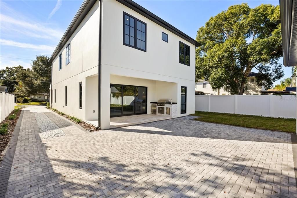 For Sale: $1,329,000 (5 beds, 4 baths, 3317 Square Feet)