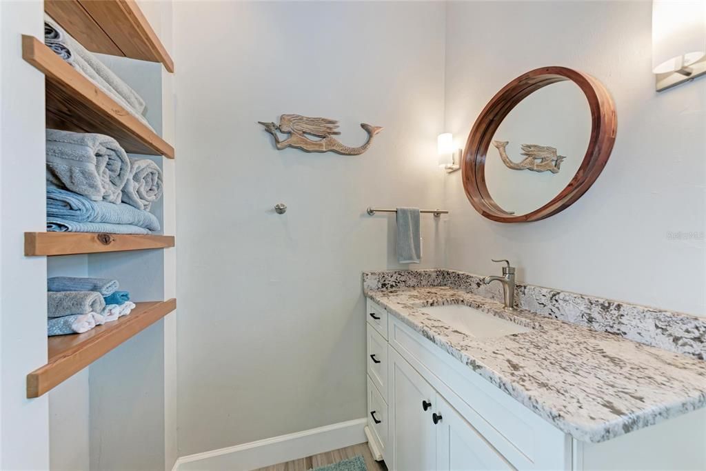 For Sale: $369,000 (1 beds, 1 baths, 271 Square Feet)