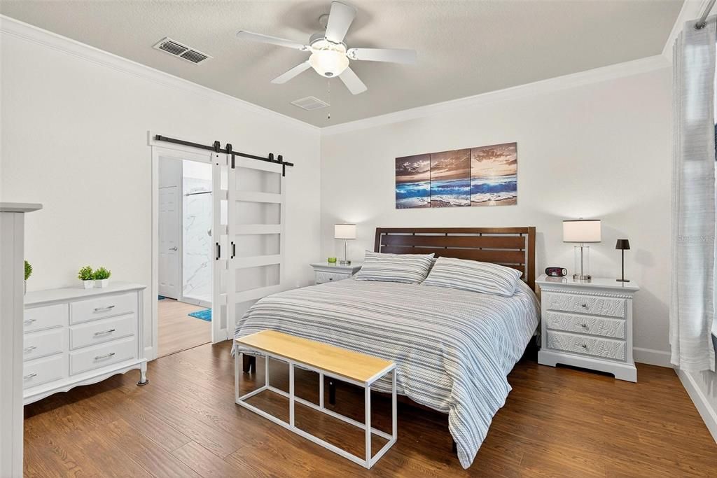 For Sale: $330,000 (2 beds, 2 baths, 1596 Square Feet)