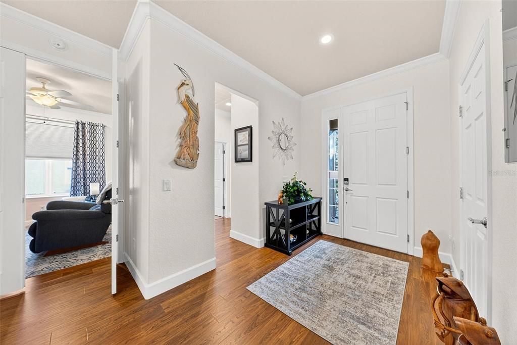 For Sale: $330,000 (2 beds, 2 baths, 1596 Square Feet)