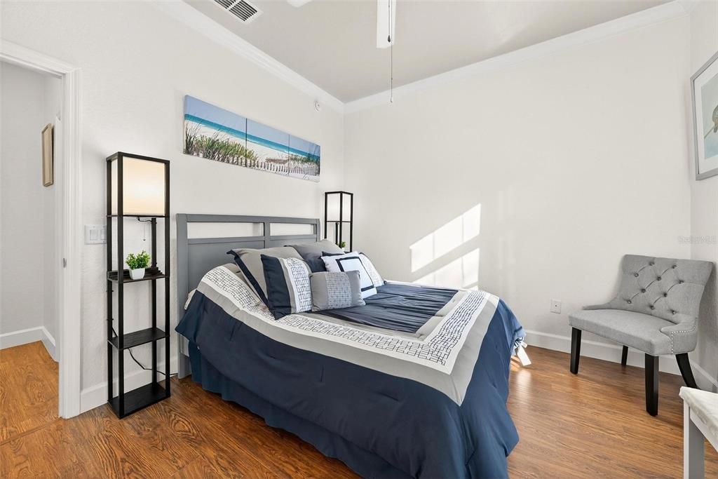 For Sale: $330,000 (2 beds, 2 baths, 1596 Square Feet)