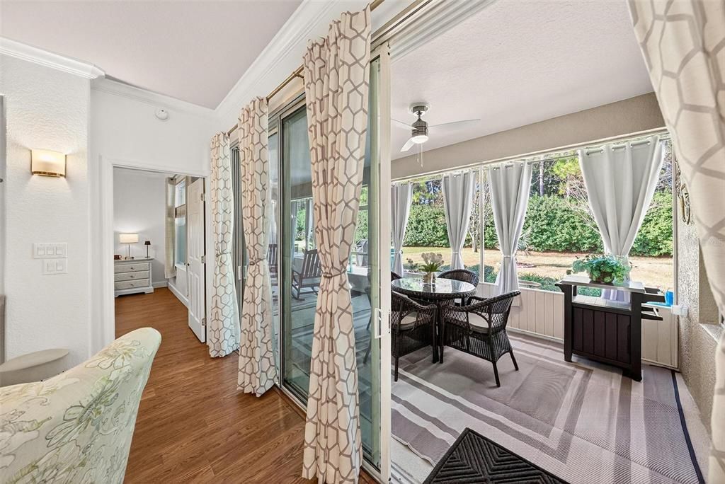 For Sale: $330,000 (2 beds, 2 baths, 1596 Square Feet)