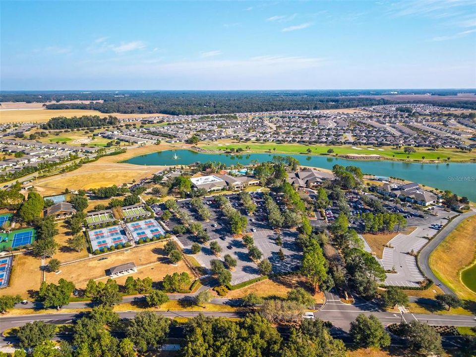 For Sale: $330,000 (2 beds, 2 baths, 1596 Square Feet)