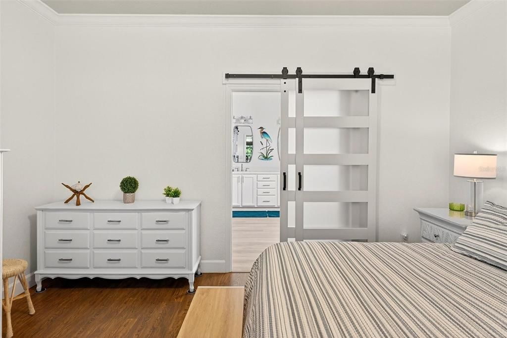 For Sale: $330,000 (2 beds, 2 baths, 1596 Square Feet)