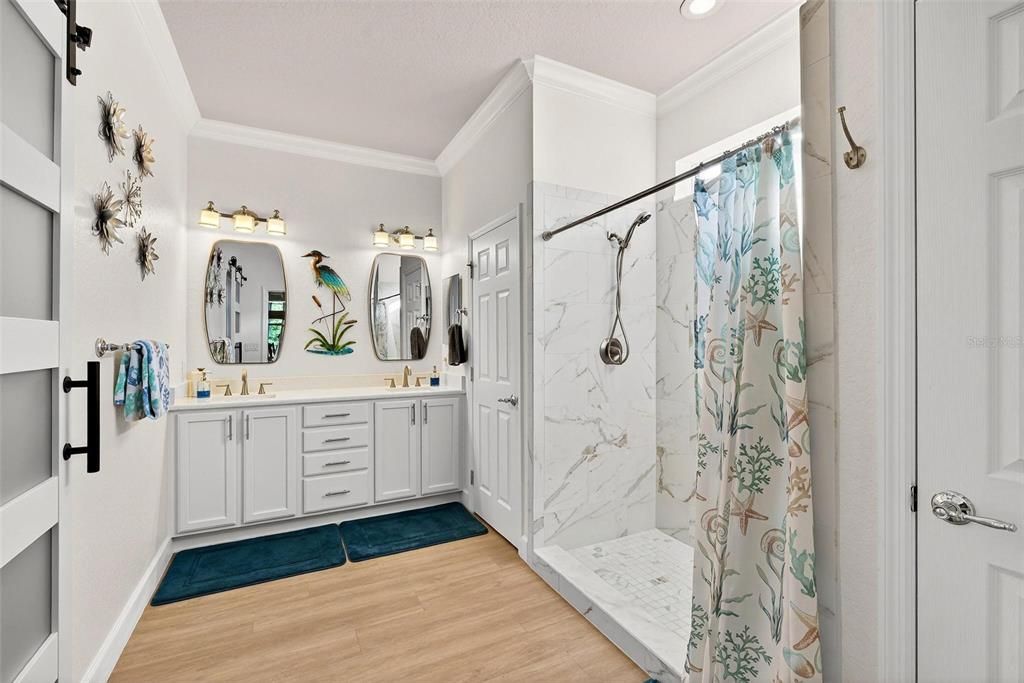 For Sale: $330,000 (2 beds, 2 baths, 1596 Square Feet)