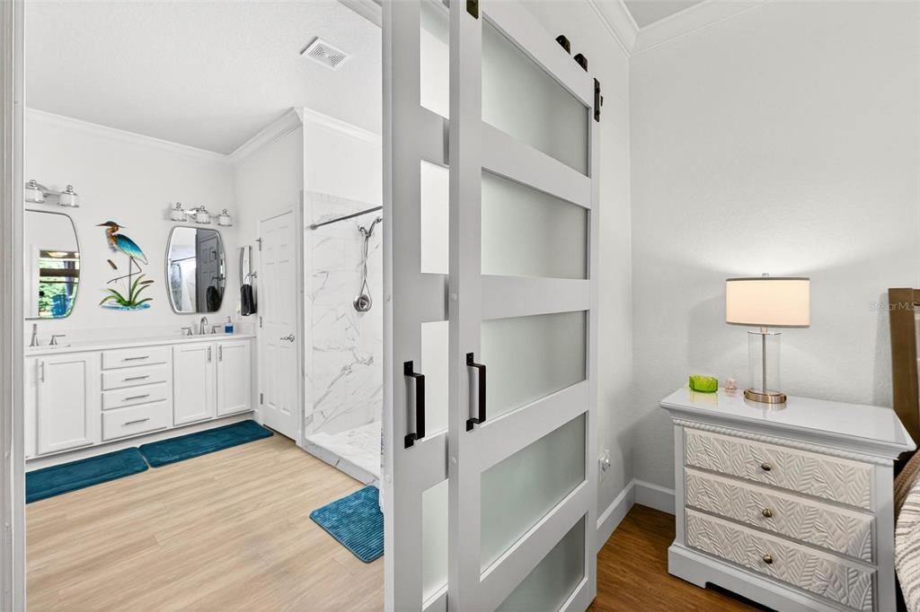 For Sale: $330,000 (2 beds, 2 baths, 1596 Square Feet)