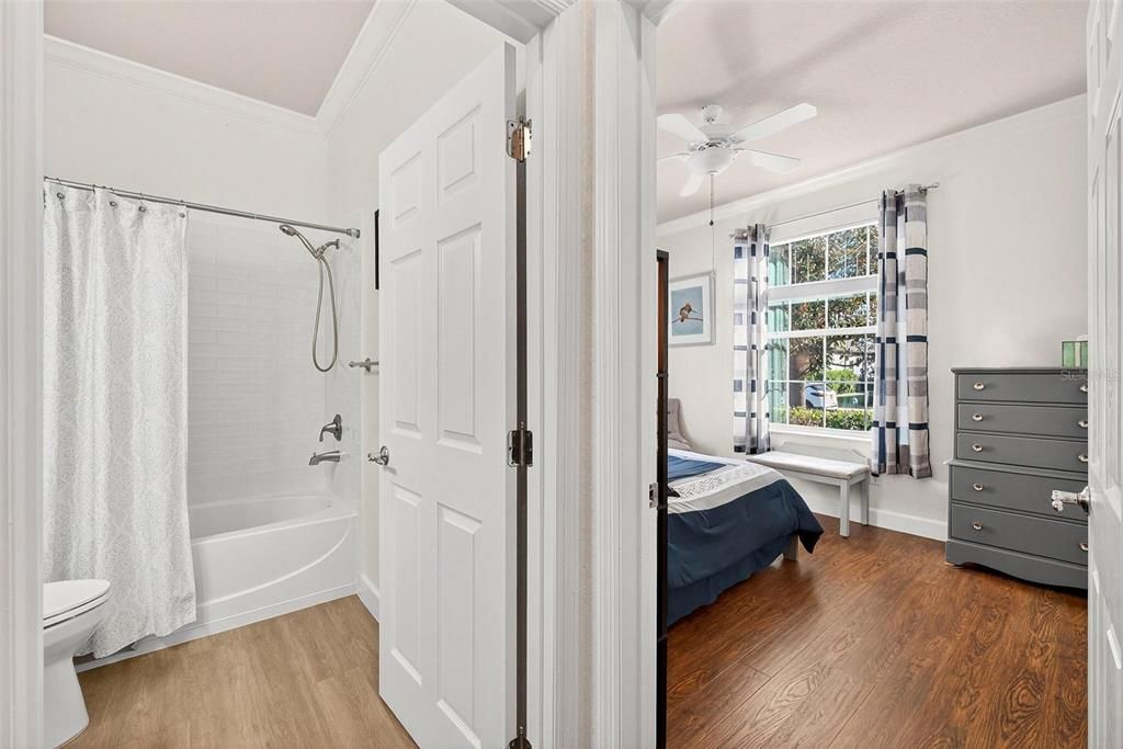 For Sale: $330,000 (2 beds, 2 baths, 1596 Square Feet)