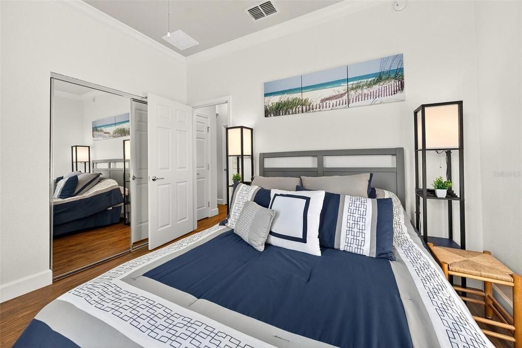 For Sale: $330,000 (2 beds, 2 baths, 1596 Square Feet)