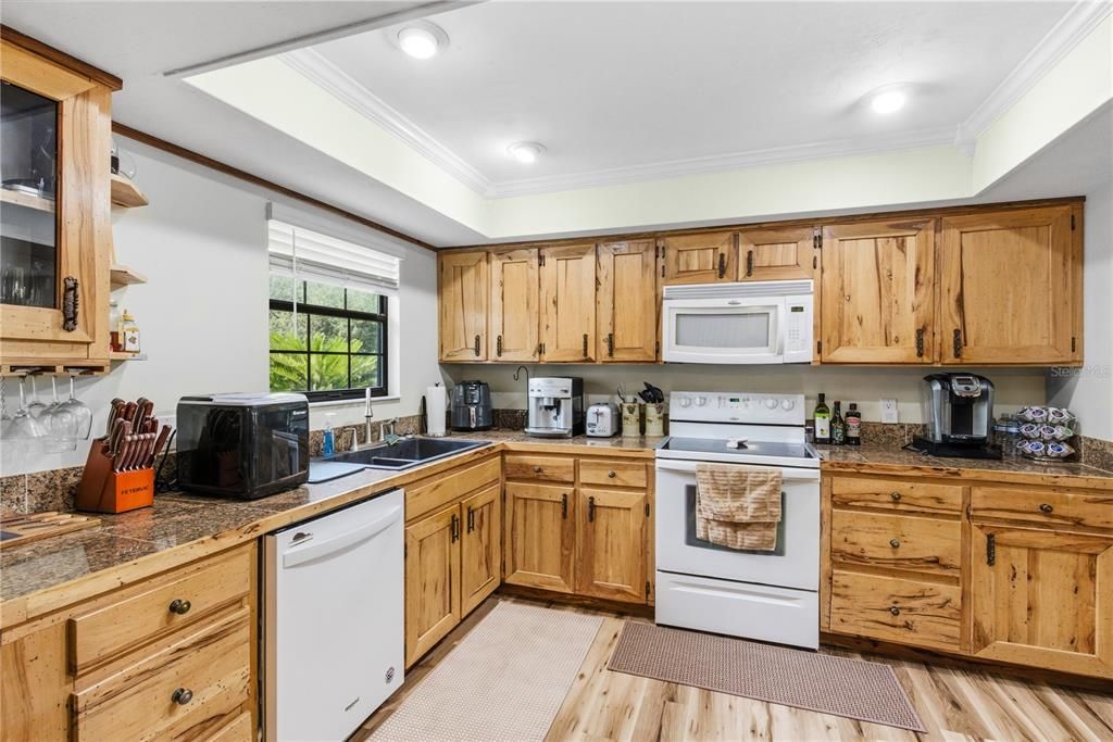 待售: $425,000 (3 贝兹, 3 浴室, 1788 平方英尺)