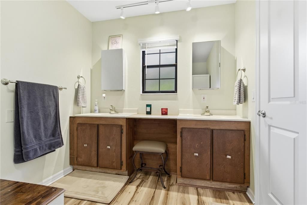 待售: $425,000 (3 贝兹, 3 浴室, 1788 平方英尺)