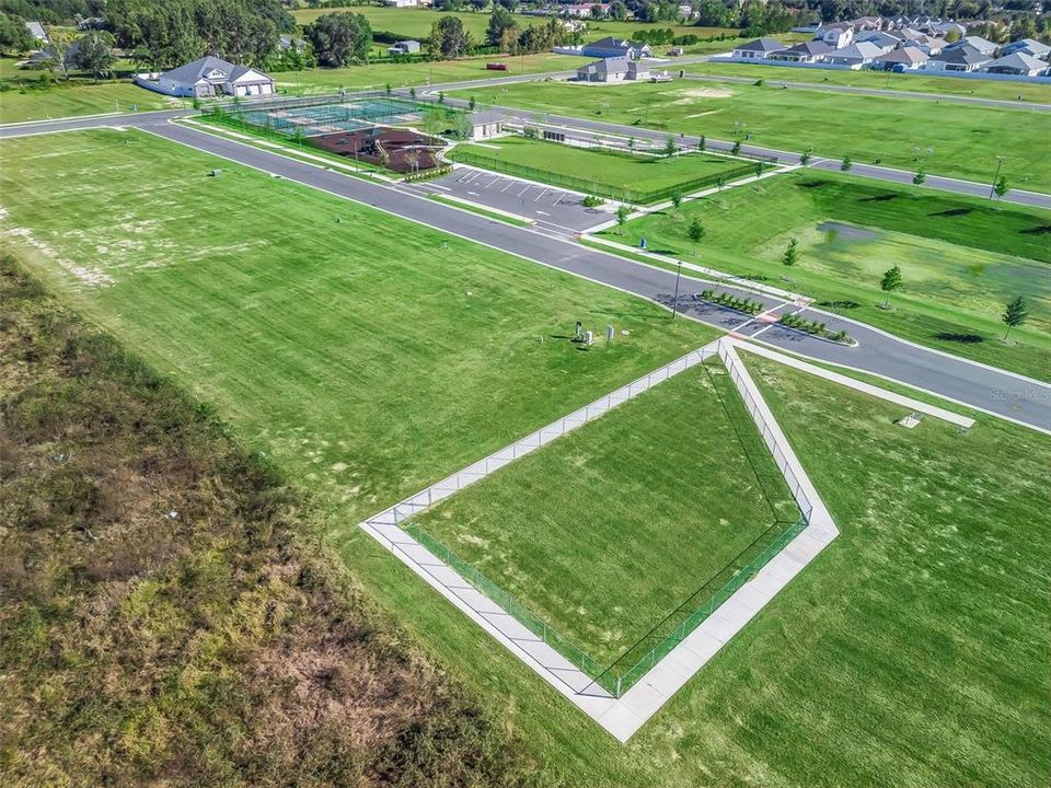 На продажу: $1,590,000 (4.00 acres)