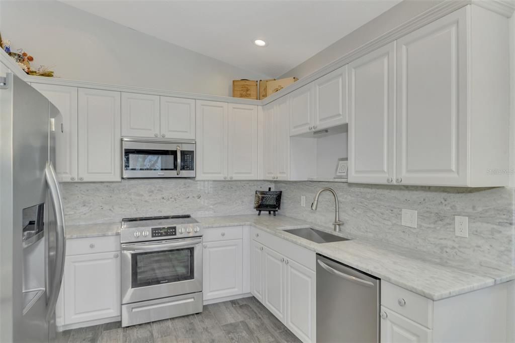 For Sale: $275,000 (3 beds, 2 baths, 1766 Square Feet)