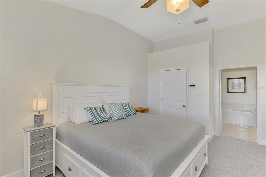 For Sale: $275,000 (3 beds, 2 baths, 1766 Square Feet)