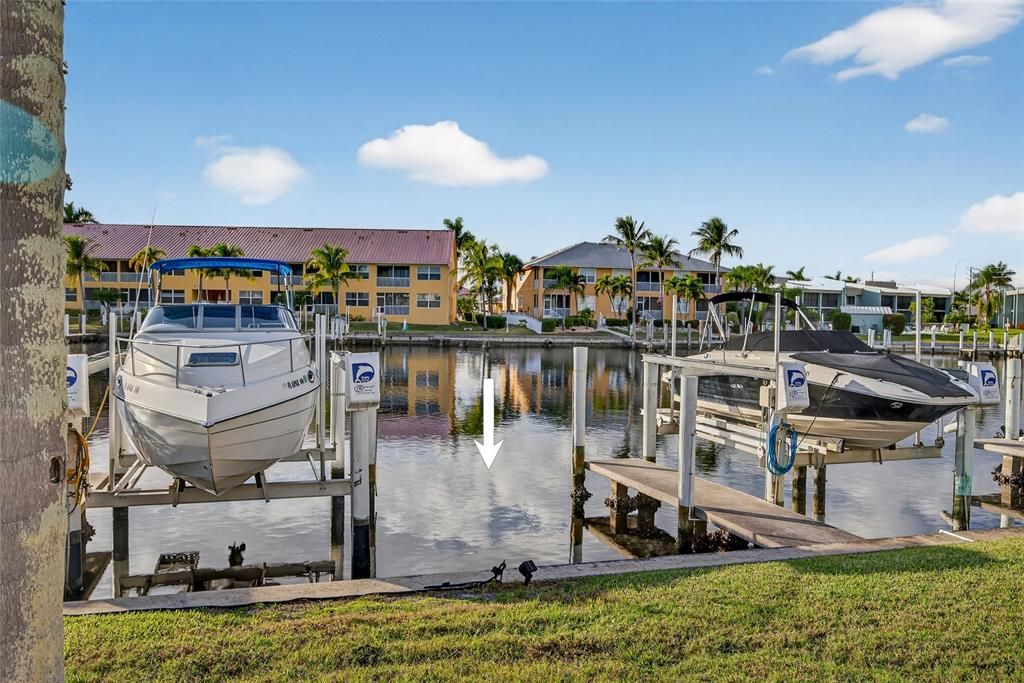 For Sale: $204,900 (2 beds, 2 baths, 1024 Square Feet)