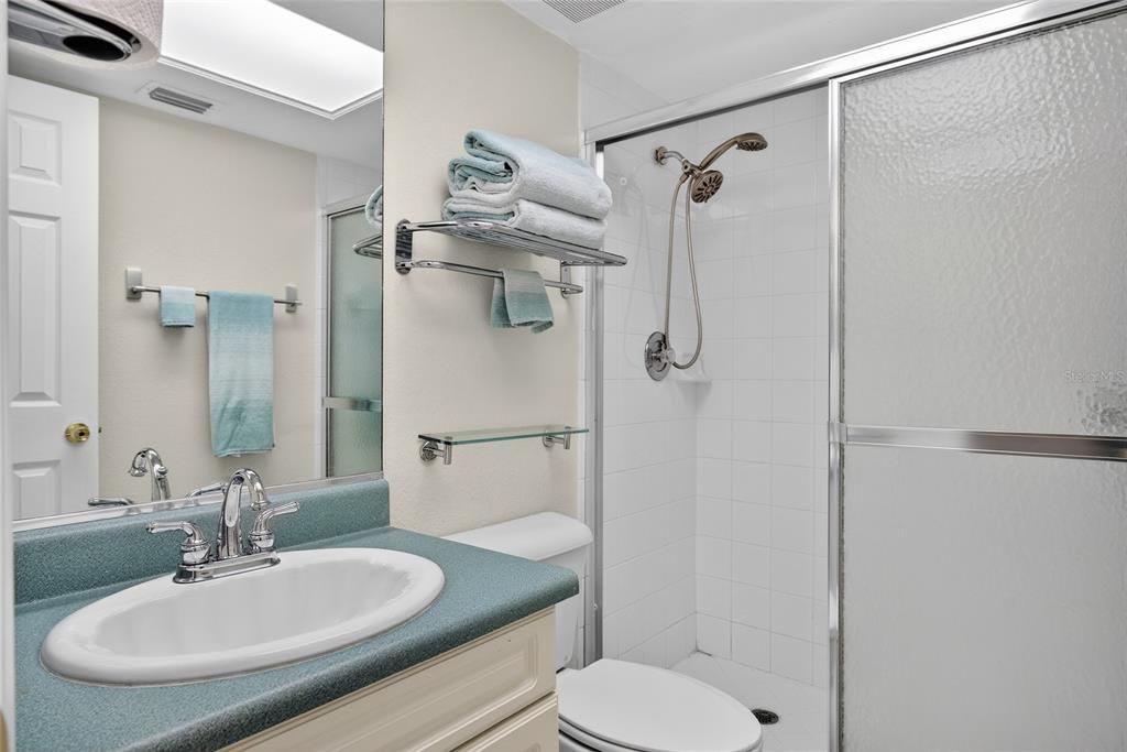 For Sale: $204,900 (2 beds, 2 baths, 1024 Square Feet)