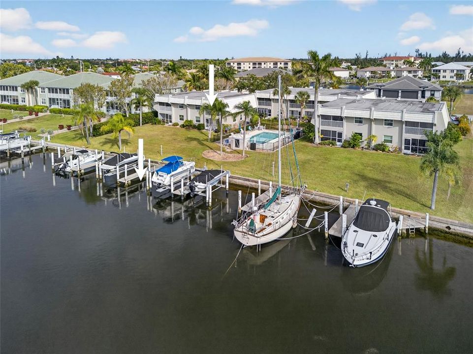 For Sale: $204,900 (2 beds, 2 baths, 1024 Square Feet)