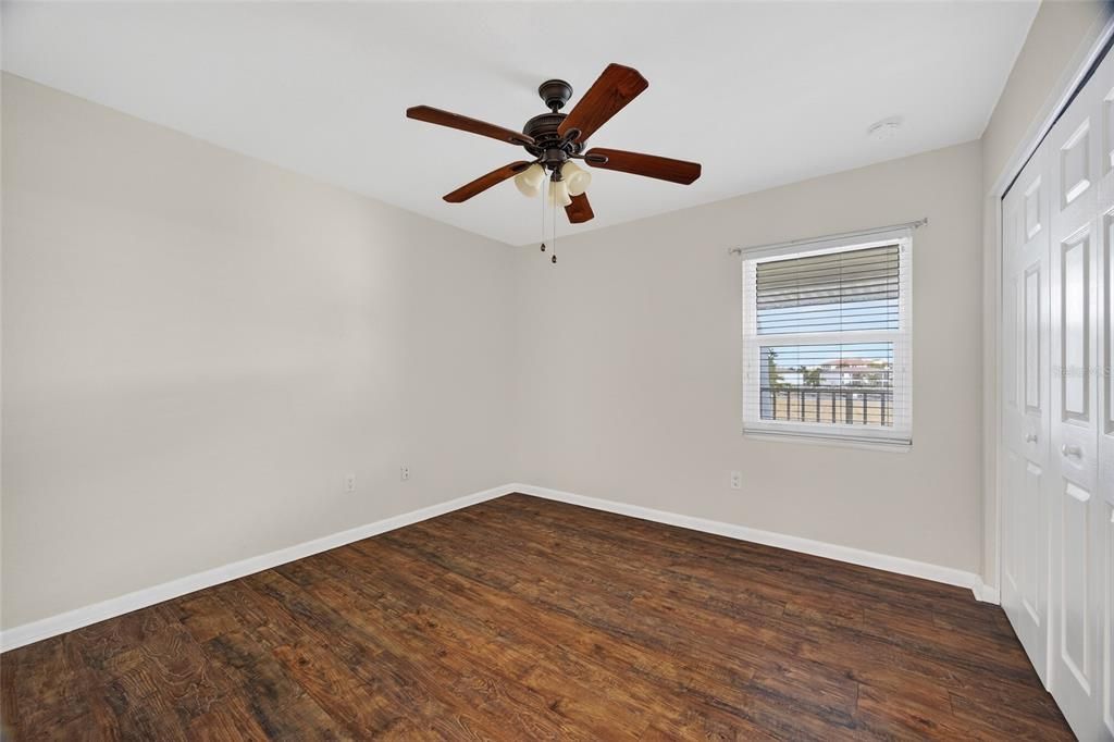 For Sale: $204,900 (2 beds, 2 baths, 1024 Square Feet)