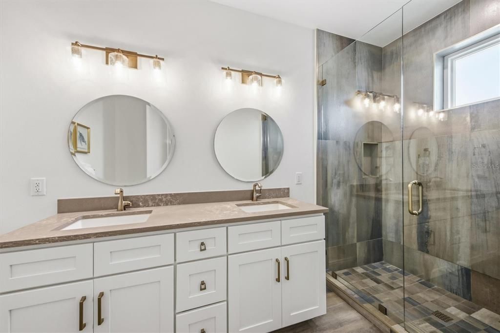 En Venta: $3,500,000 (7 camas, 7 baños, 3112 Pies cuadrados)