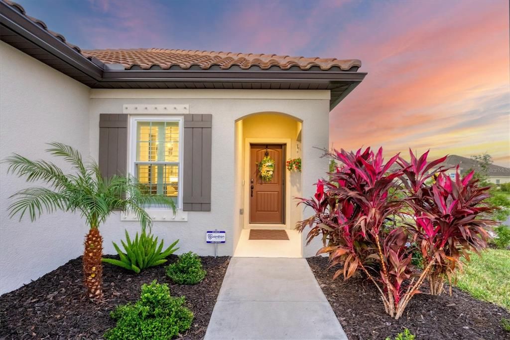 For Sale: $480,000 (3 beds, 2 baths, 1528 Square Feet)