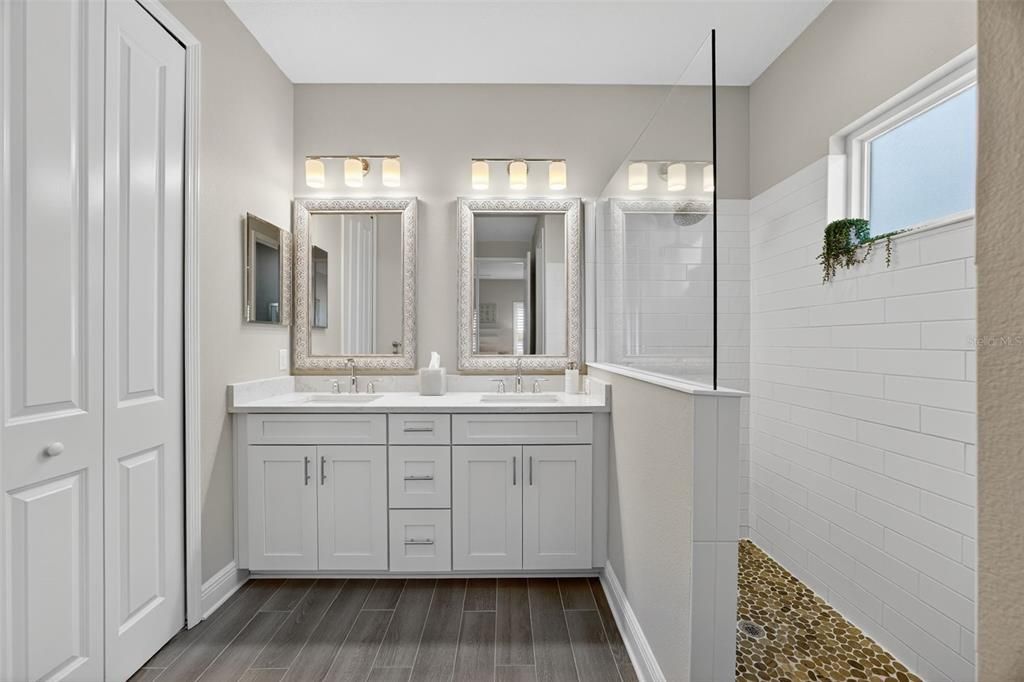 For Sale: $480,000 (3 beds, 2 baths, 1528 Square Feet)