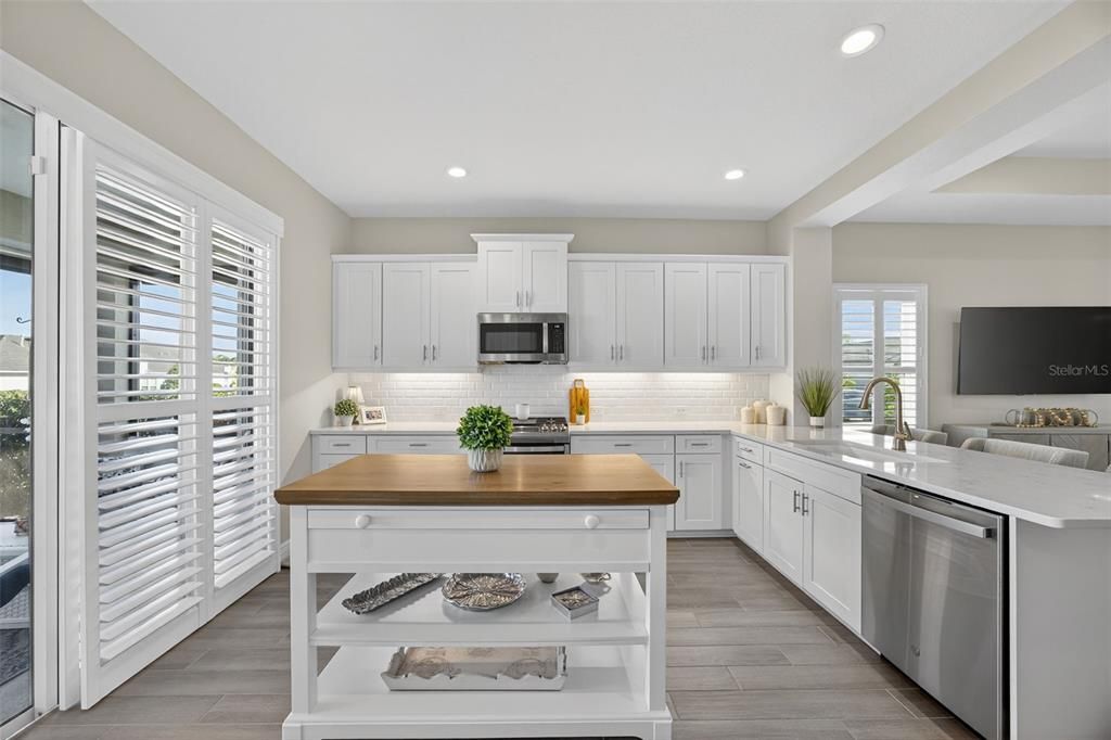 For Sale: $480,000 (3 beds, 2 baths, 1528 Square Feet)